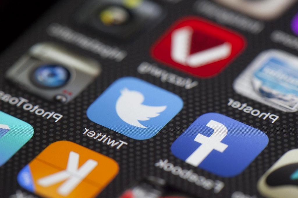 Illustration of network connections between devices